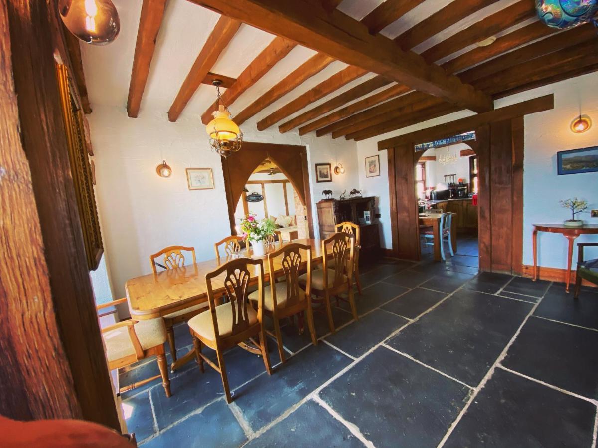 Beautiful Secluded Farmhouse With Hot Tub Villa Barmouth Exterior photo