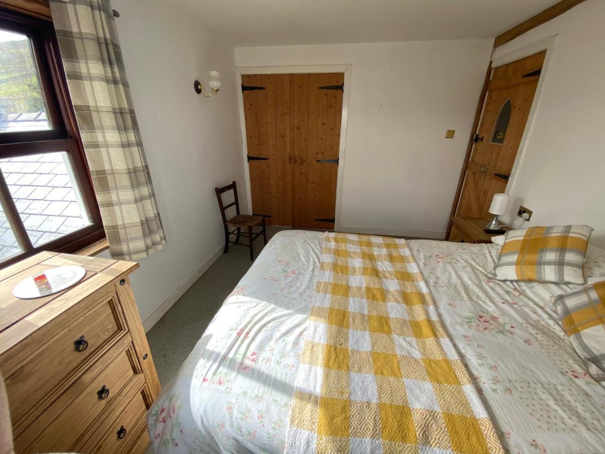 Beautiful Secluded Farmhouse With Hot Tub Villa Barmouth Exterior photo