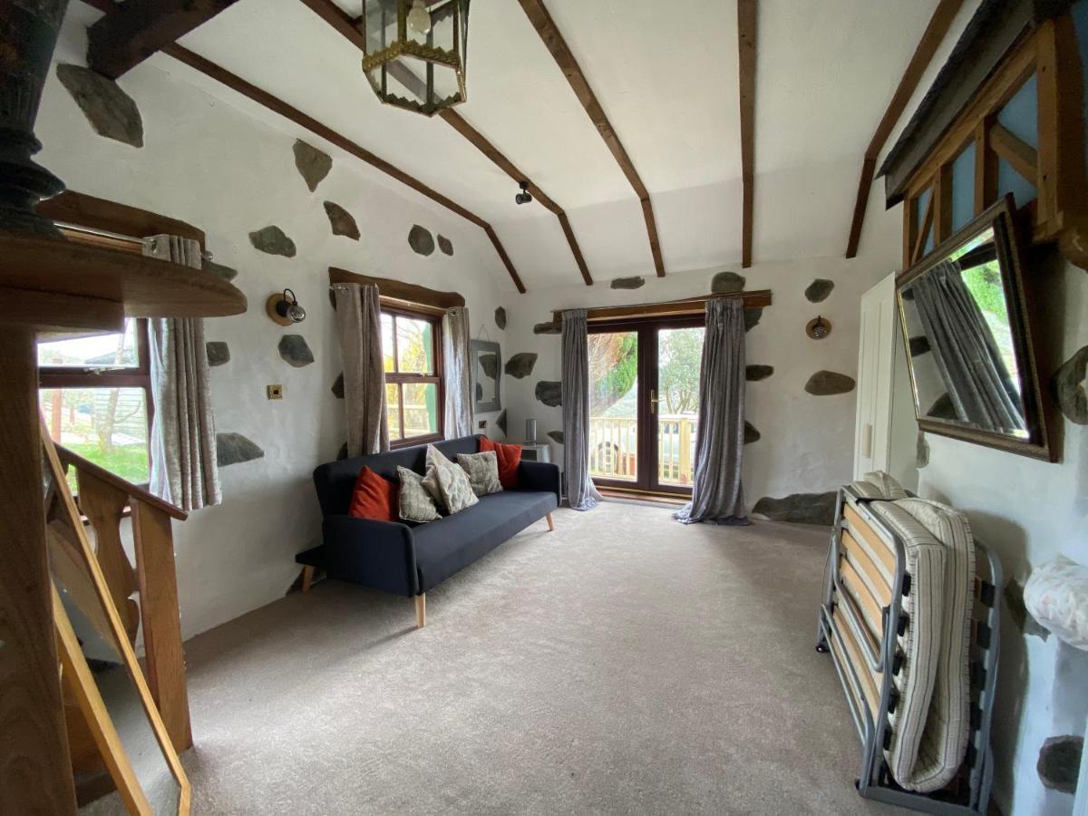 Beautiful Secluded Farmhouse With Hot Tub Villa Barmouth Exterior photo